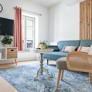https://appartement-lumineux-1-chambre-hypercentre-place-st-jean.hotels-rhonealpes.com