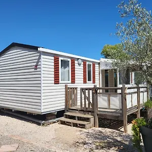 https://mobil-home-lolivier.fr-provencehotel.com